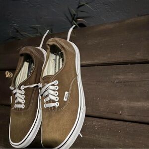 Vans Men's Brown Canvas Sneakers size 9